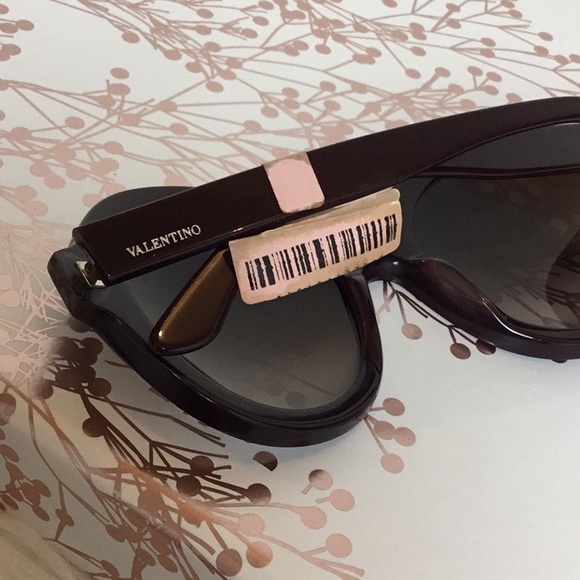 Valentino Rockstud Rubin Sunglasses NWT